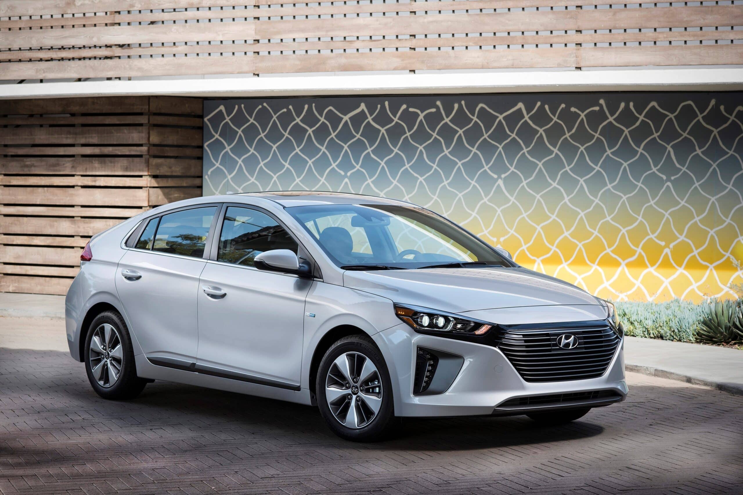 2017 IONIQ Plug-In Hybrid. Courtesy of Hyundai Motor Group.