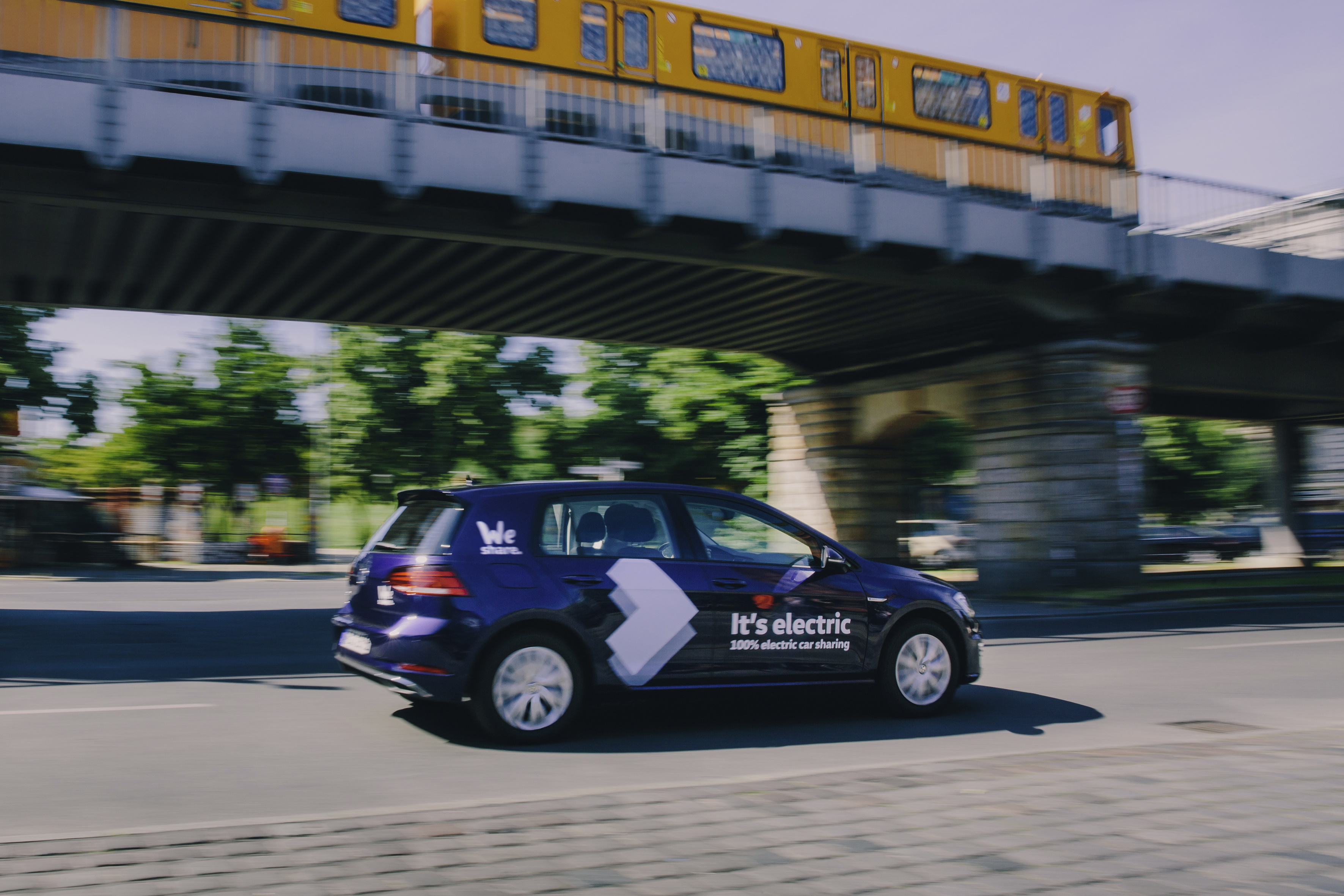 WeShare is starting in Berlin with a full-electric fleet of 1,500 e-Golf-vehicles.