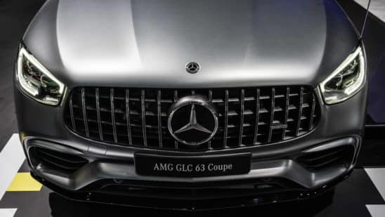 Daimler edges past torrid few months to see strong rest of year
