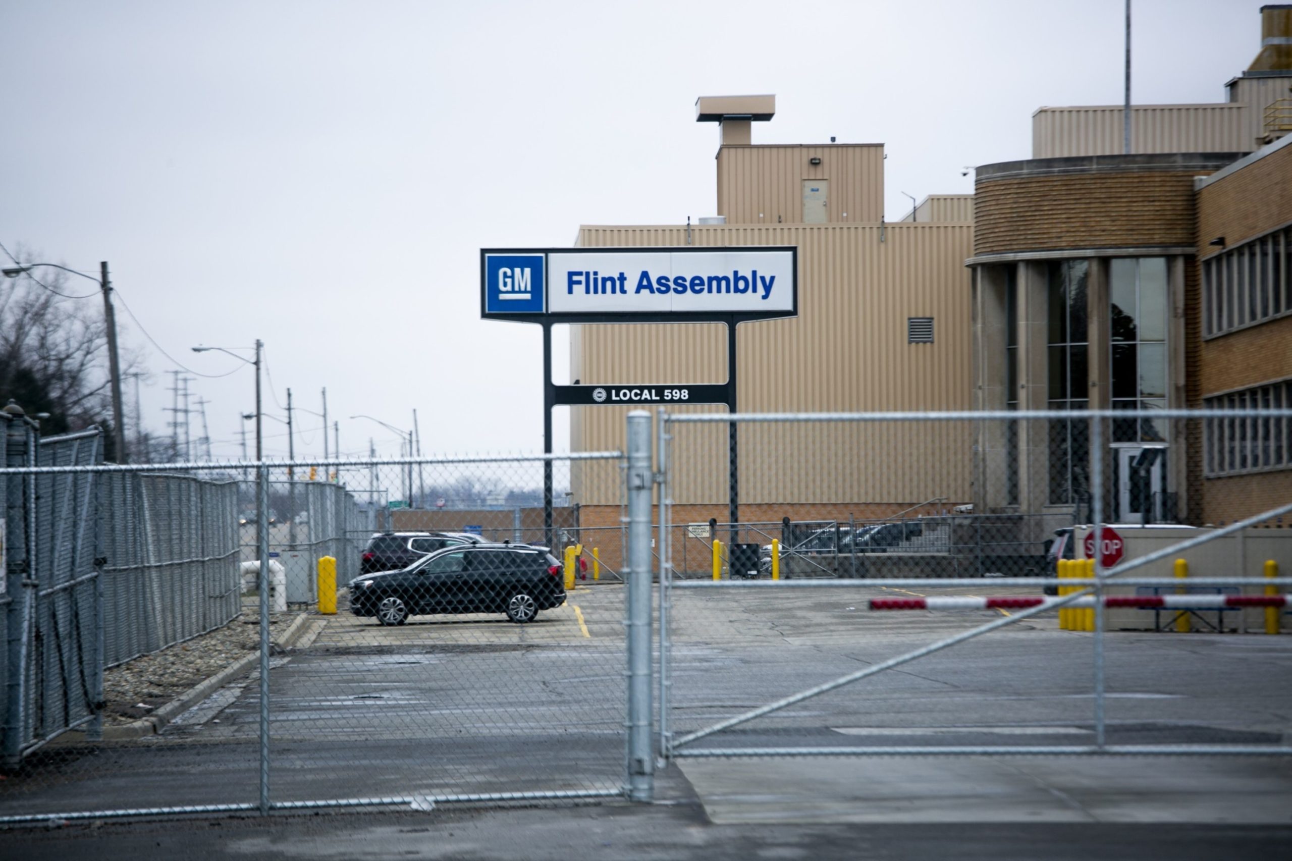 The General Motors Co. Flint Assembly plant stands idle in Flint, Michigan, U.S., on Monday, March 23, 2020. The auto industry is escalating its push for U.S. assistance to help weather the impact of a global pandemic that has halted or will soon stop production at 42 out of 44 plants that assemble vehicles in the country. Photographer: Anthony Lanzilote/Bloomberg