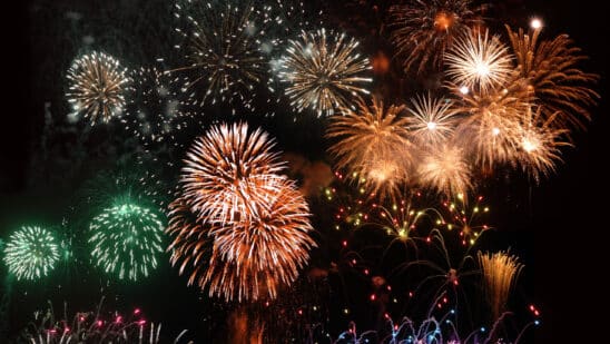 Automakers offer incentives to spur July 4 sales