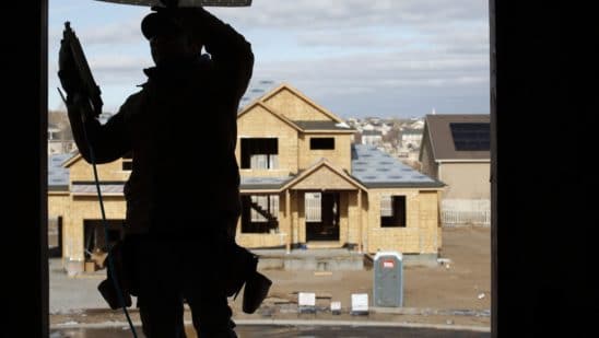 US jobless claims jump by most since March, approach 1 million