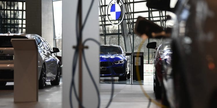BMW joins Volkswagen in the race for next level EV batteries