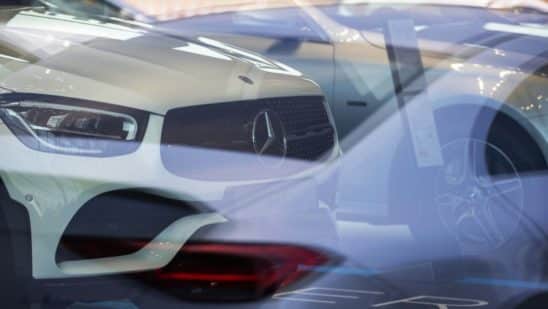 Daimler sees Mercedes margins surging to highest in years