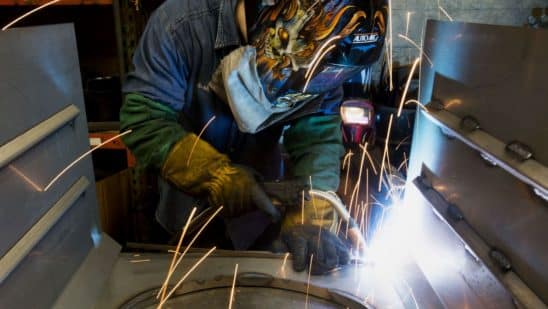 US job growth disappoints in challenge to economic recovery