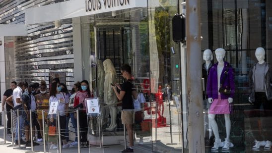 US personal spending stagnated in May as prices increased
