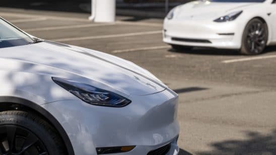 Hertz orders 100,000 Teslas in rental-market shake-up