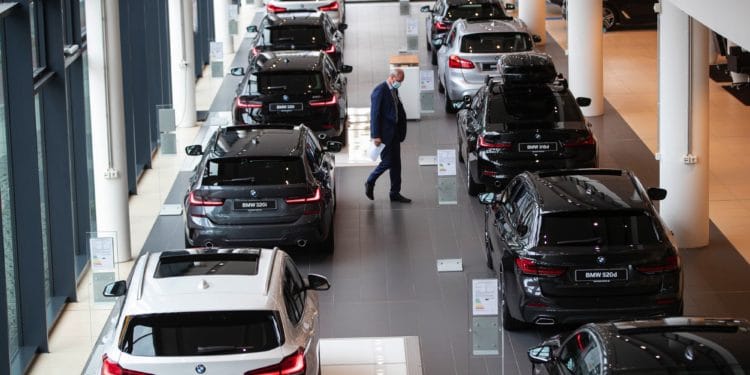 BMW muscles through chip shortage with profit jump