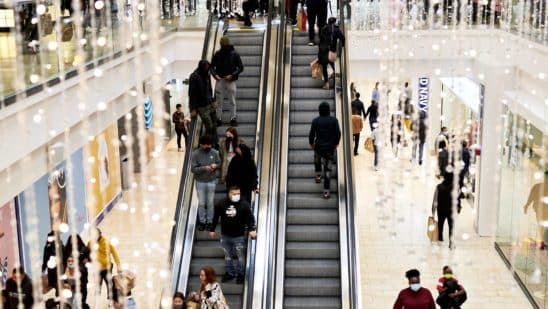 US consumer prices climb at fastest annual rate since 1982
