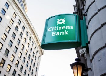 Signage is displayed outside a Citizens Financial Group Inc. bank branch in downtown Boston, Massachusetts, U.S., on Tuesday, Oct. 10, 2017. Citizens Financial Group Inc. is scheduled to release earnings figures on October 20. Photographer: Scott Eisen/Bloomberg