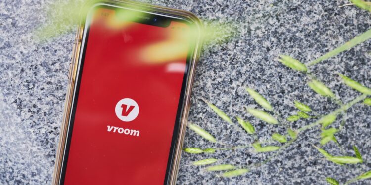 vroom app on mobile phone