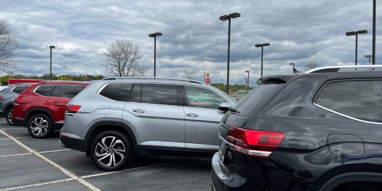 AutoNation pursues captive