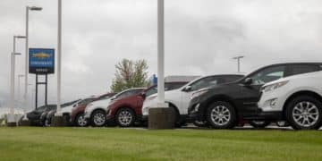 2021 Chevrolet Equinox vehicles on a lot at the Green Chevrolet dealership in East Moline, Illinois, U.S., on Monday, May 3, 2021. General Motors Co. is scheduled to release earnings figures on May 5. Photographer: Daniel Acker/Bloomberg