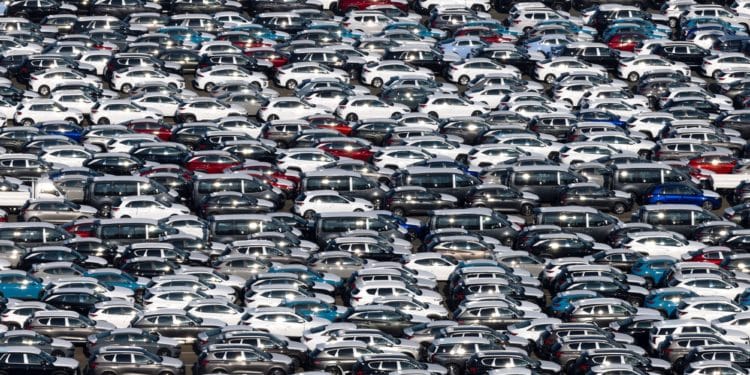 Hyundai Motor Co. vehicles bound for shipment parked at the company's Ulsan plant lot in Ulsan, South Korea, on Thursday, Jan. 20, 2022. The last time Hyundai Motor sold a car in Japan was in 2009, when it pulled out after years of dismal sales. Now, South Koreas top automaker is back, but with a twist: its only going to sell electric vehicles, and only online. Photographer: SeongJoon Cho/Bloomberg
