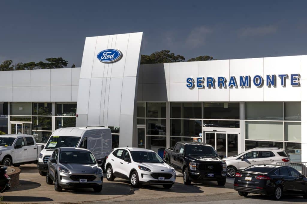 Ford Credit looks to form own bank Auto Finance News