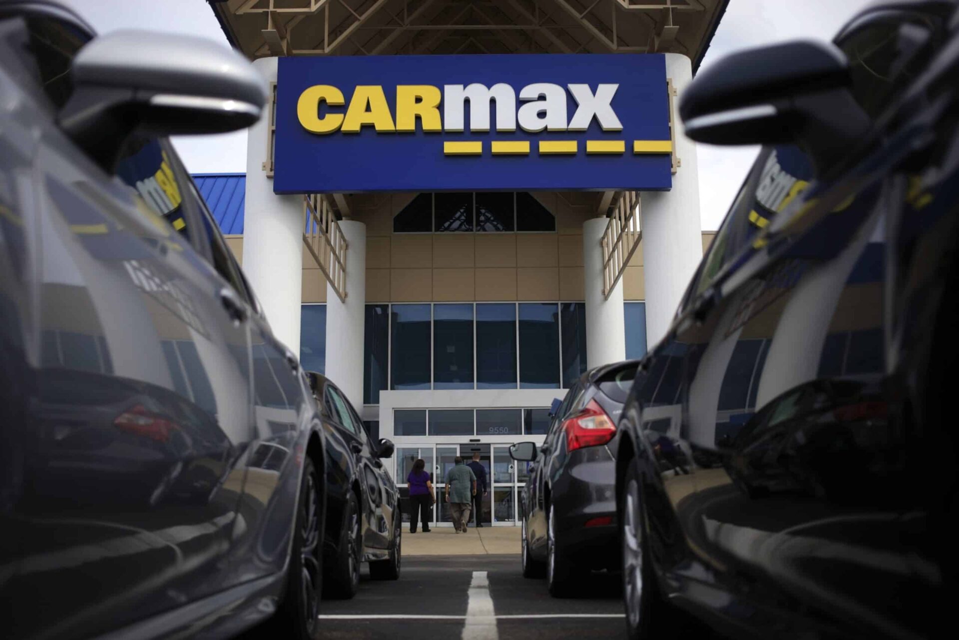 CarMax Auto Finance originations fall 9