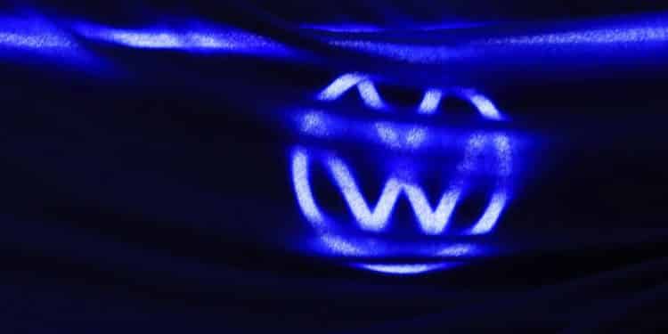 VW closes in on $1 billion JV with Chinese chipmaking startup