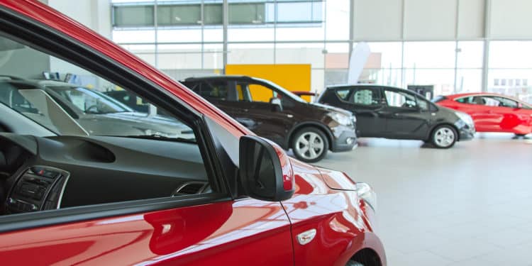 Fed: Rising interest rates deter automotive buyers 