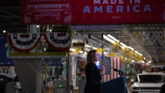 Inflation won’t stop 2023 auto sales growth amid chip recovery