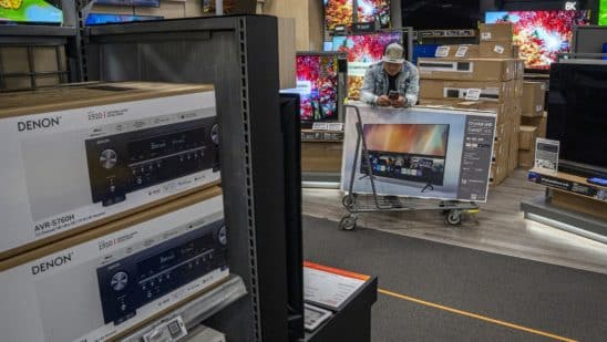 Weak US retail sales, factory data heighten recession concerns