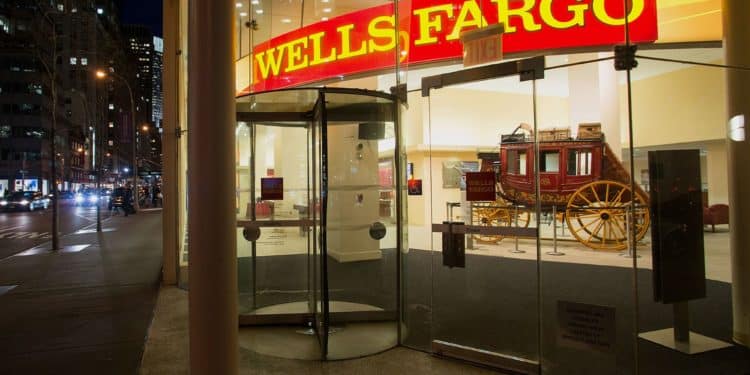 Wells Fargo to pay $300 million to settle car insurance suit