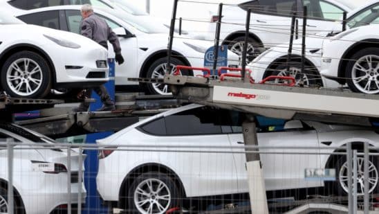 Tesla undercuts average US car by almost $5,000 in EV shakeout