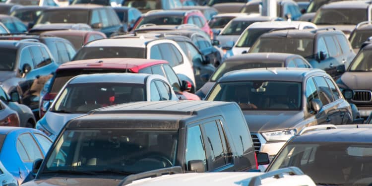 Used-vehicle values climb MoM in February, sales slow 