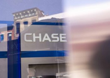 A Chase bank branch in New York, US, on Wednesday, March 29, 2023. JPMorgan Chase & Co. is scheduled to release earnings figures on April 14.