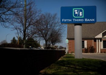 A Fifth Third Bank branch in Royal Oak, Michigan, US, on Thursday, April 13, 2023. Fifth Third Bancorp is scheduled to release earnings figures on April 20. Photographer: Emily Elconin/Bloomberg