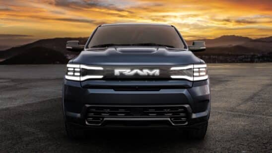 2025 Ram 1500 REV front