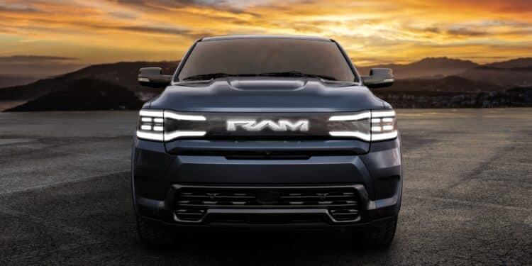 2025 Ram 1500 REV front