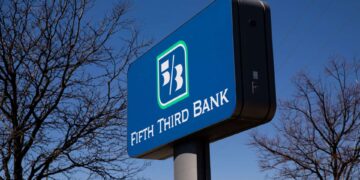 A Fifth Third Bank branch in Royal Oak, Michigan, US, on Thursday, April 13, 2023. Fifth Third Bancorp is scheduled to release earnings figures on April 20.