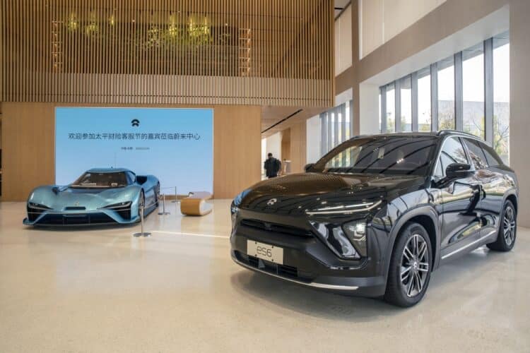 A Nio ES6 and EP9 inside a Nio House