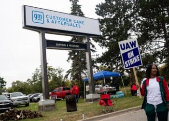 UAW members and supporters on a picket line outside the GMs Flint Processing Center in Swartz Creek, Michigan, on Monday.