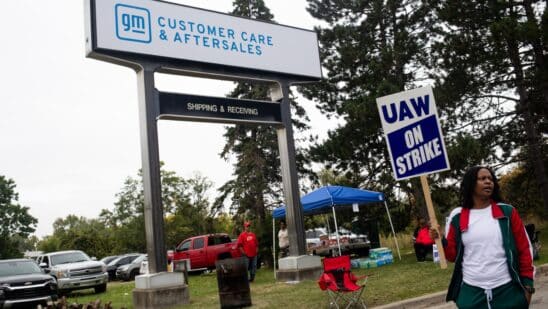 UAW members and supporters on a picket line outside the GMs Flint Processing Center in Swartz Creek, Michigan, on Monday.