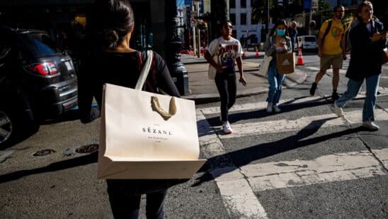 US consumer confidence decreases to five-month low