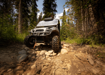 UTV climbing rocks