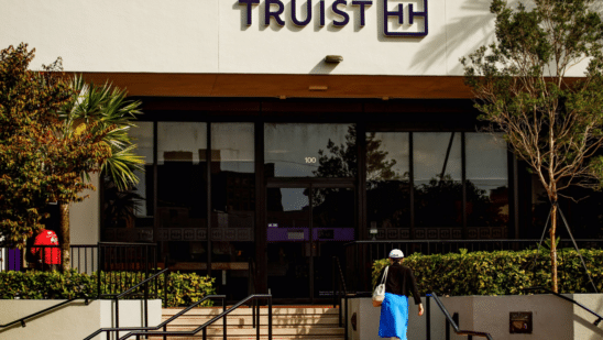Front of a Truist branch
