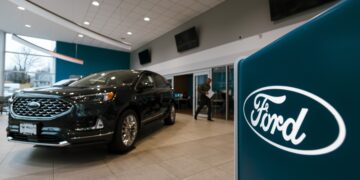 A Ford dealership in East Greenbush, New York, US, on Thursday, Jan. 25, 2024. Ford Motor Co. is scheduled to release earnings figures on February 6. Photographer: Angus Mordant/Bloomberg