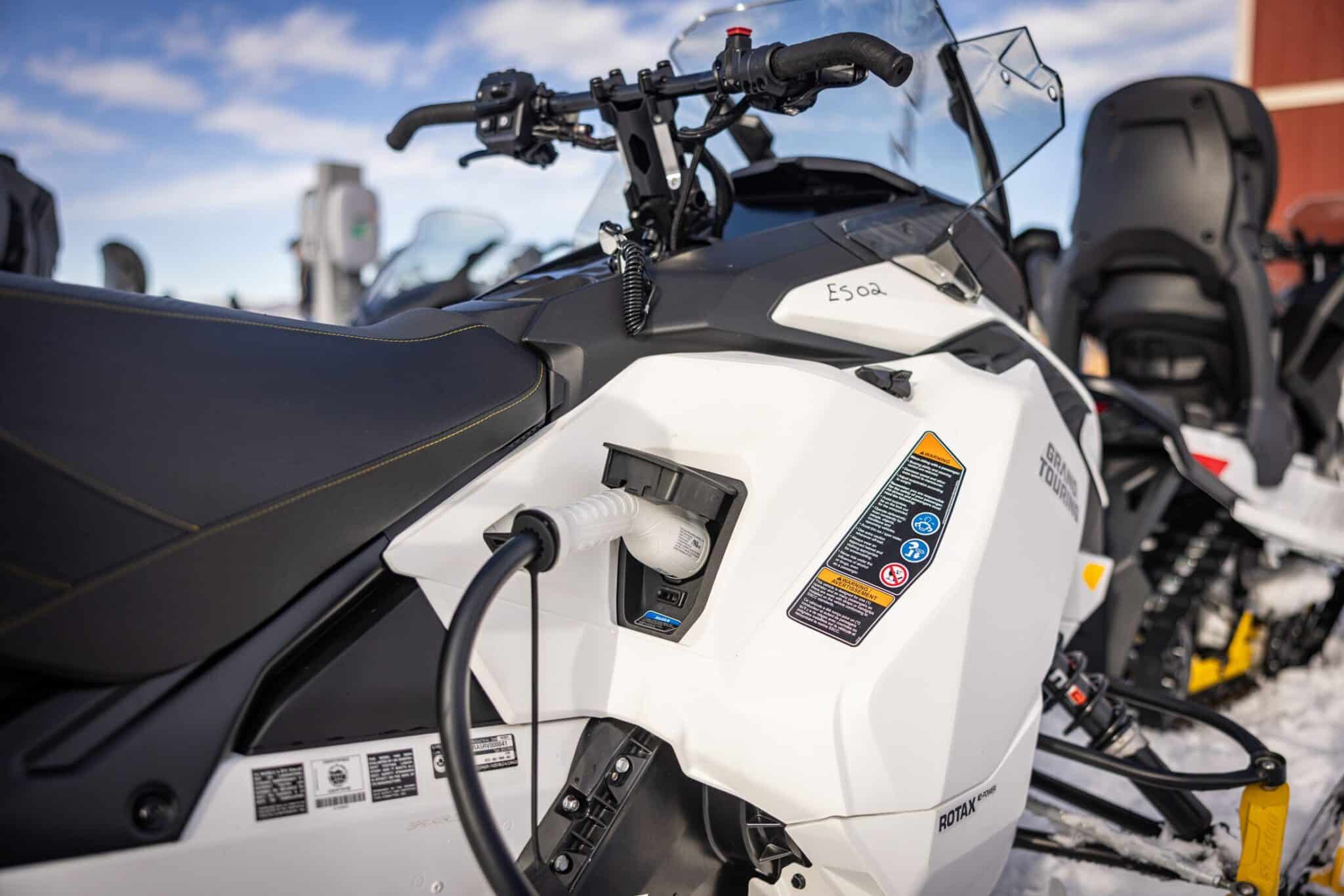 Snowmobiles finally get the Tesla treatment - Auto Finance News