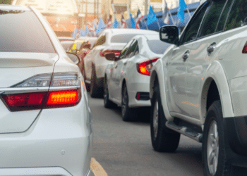 Cars waiting at a stoplight