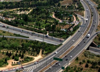 air view of busy highway