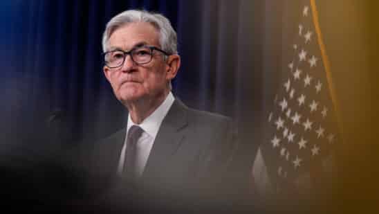 Powell signals Fed would respond to persistent inflation shock