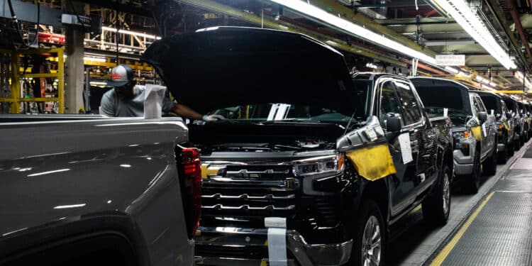 S&P sees high risk of Ford, GM ratings downgrade on auto tariffs