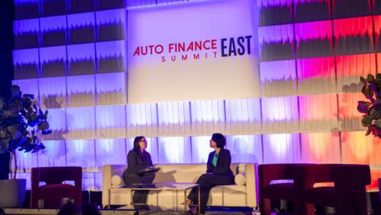 Banks tighten auto credit standards, Fed reports
