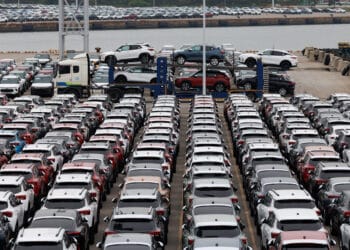 General Motors vehicles bound for export at the Port of Incheon in South Korea. Photographer: SeongJoon Cho/Bloomberg