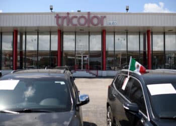 A Tricolor dealership in Houston, Texas, US, on Thursday, Sept. 11, 2025. Tricolor Holdings, a used car seller and subprime lender that focuses on undocumented immigrants in the US Southwest, filed to liquidate in bankruptcy. US prosecutors are also looking into allegations of fraud by the company. Photographer: Mark Felix/Bloomberg