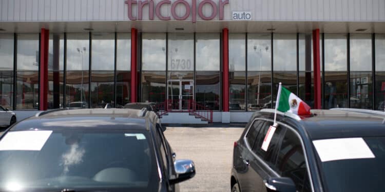 A Tricolor dealership in Houston, Texas, US, on Thursday, Sept. 11, 2025. Tricolor Holdings, a used car seller and subprime lender that focuses on undocumented immigrants in the US Southwest, filed to liquidate in bankruptcy. US prosecutors are also looking into allegations of fraud by the company. Photographer: Mark Felix/Bloomberg
