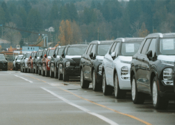 Used-vehicle prices flat, sentiment improving