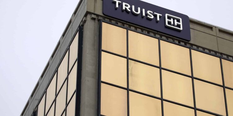 Truist Bank’s nonperforming indirect auto assets up 83.5% after criteria shift